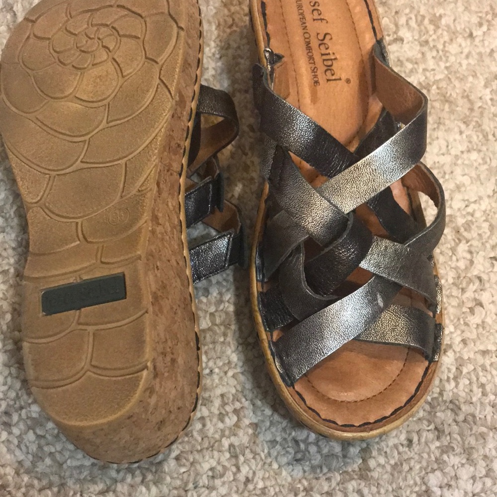 Sandals - Picture 2 of 2